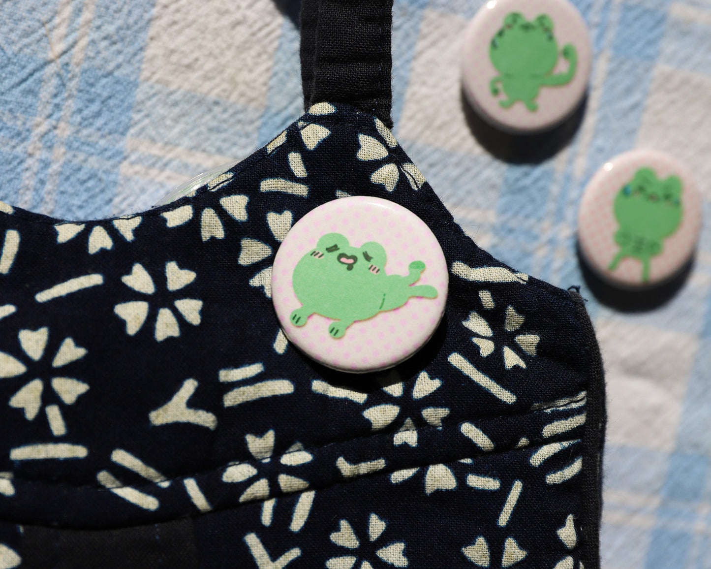 Dumbbell Frog Button Pins - 6 to Collect